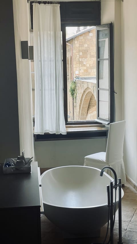 Superior Suite, Annex Building | Room amenity