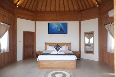 Grand Deluxe Beachfront View | Premium bedding, individually decorated, individually furnished, desk