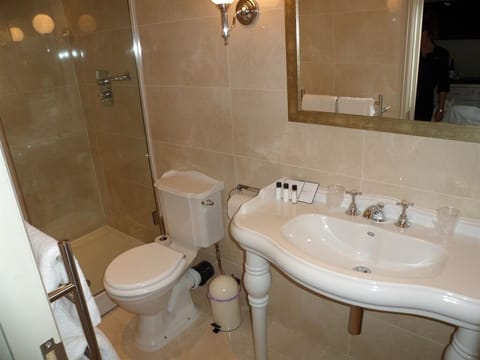 Deluxe Double Room, Ensuite (Amelia) | Bathroom