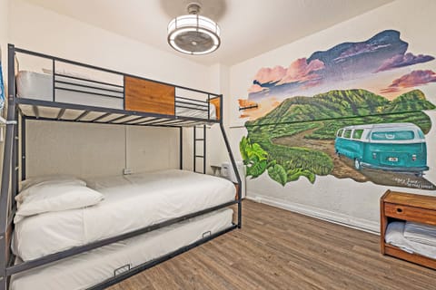 Standard Quadruple Room | Free WiFi, bed sheets