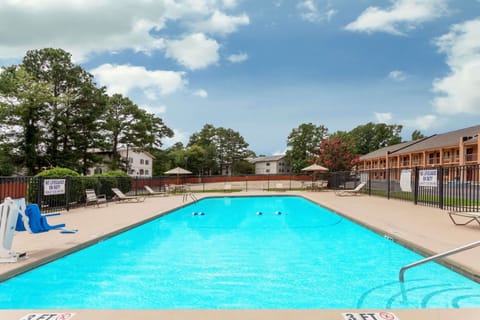 Seasonal outdoor pool