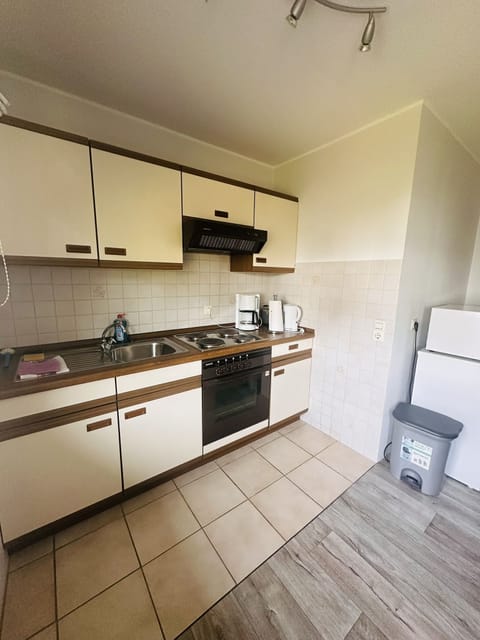 Basic Apartment, 1 Bedroom, Non Smoking | Private kitchen | Electric kettle, highchair