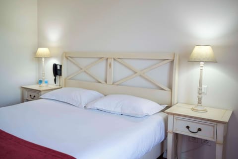 Standard Double Room | Desk, soundproofing, free WiFi, bed sheets