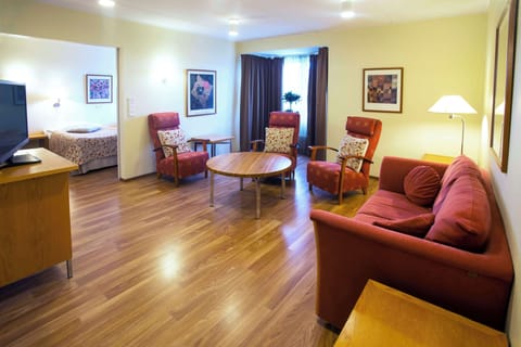 Junior Suite, 1 Bedroom | Minibar, desk, free cribs/infant beds, free WiFi