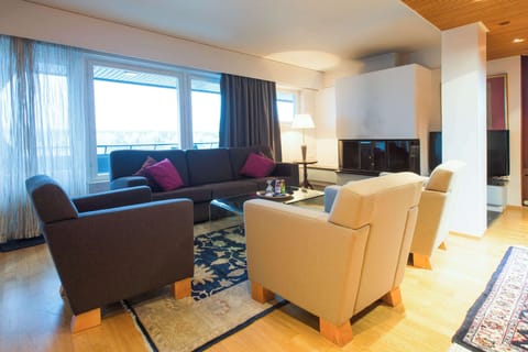 Presidential Suite, 1 King Bed | Minibar, free cribs/infant beds, free WiFi, bed sheets