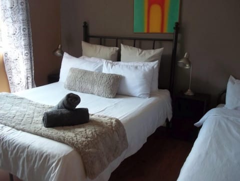Double Room (H) | Iron/ironing board, free WiFi, bed sheets