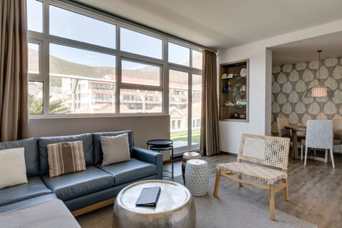 Suite, 1 Bedroom, Balcony, Mountain View | In-room safe, desk, laptop workspace, soundproofing