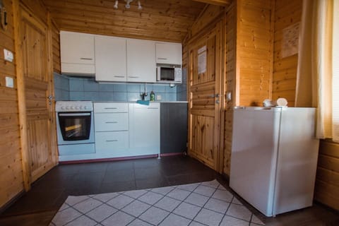 Standard Studio | Private kitchen | Mini-fridge, microwave, stovetop, coffee/tea maker