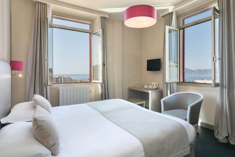 Deluxe Room, Sea View | View from room