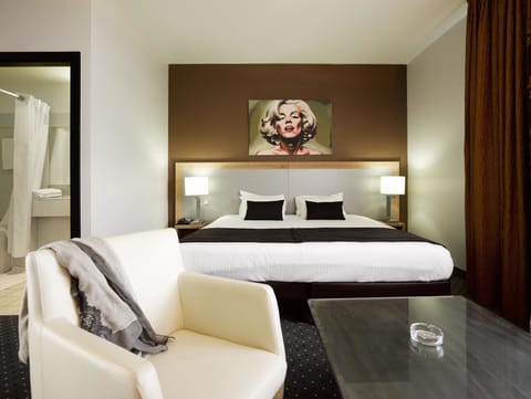 Deluxe Double Room | Room amenity