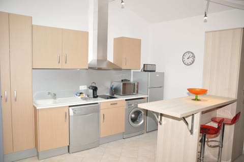 Loft, 1 Bedroom (Norvège) - 50 meters away from hotel  | Private kitchen | Fridge, microwave