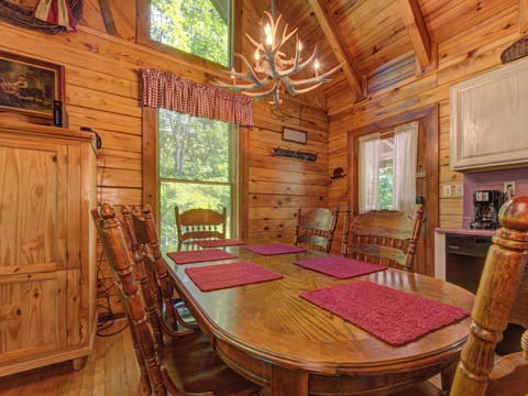 Studio (2 Bedrooms) | Property amenity