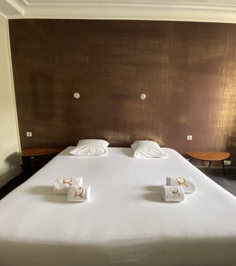 Deluxe Double Room | Premium bedding, desk, iron/ironing board, free WiFi