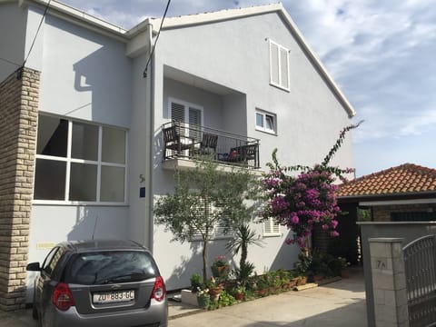 Apartment, 2 Bedrooms, Terrace | Property entrance