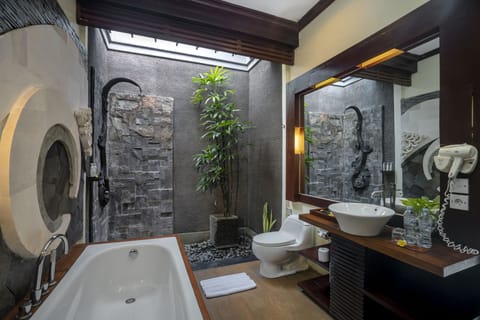 Villa, 2 Bedrooms | Bathroom | Separate tub and shower, free toiletries, hair dryer, towels