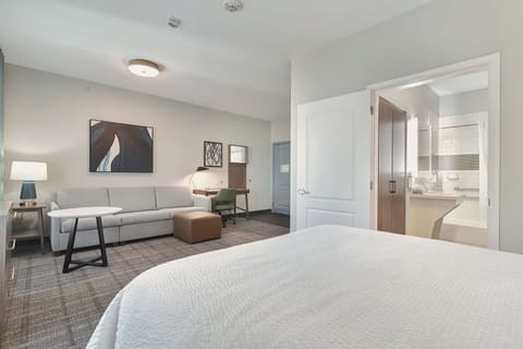 Studio Suite, 1 Queen Bed, Kitchen | Premium bedding, pillowtop beds, individually furnished, desk