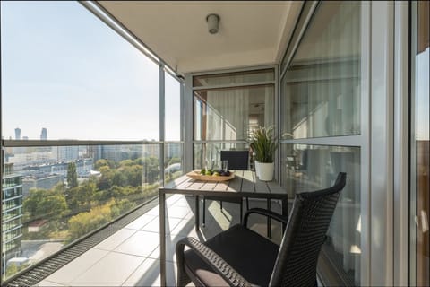 Luxury Penthouse, 3 Bedrooms, City View (with A/C) | Balcony