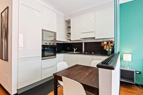 Studio, Non Smoking | Private kitchen | Full-size fridge, microwave, oven, stovetop