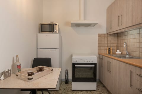 Two Bedroom Apartment with Old Town View | Private kitchen | Electric kettle