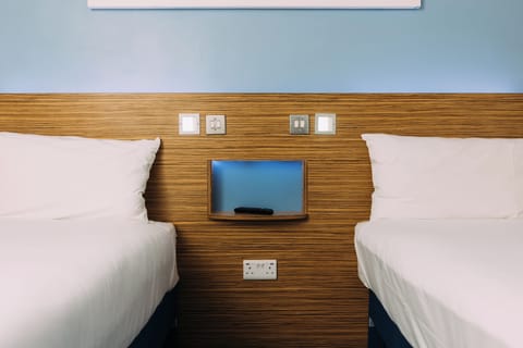 Standard Twin Room, 2 Twin Beds | Iron/ironing board, free WiFi, bed sheets