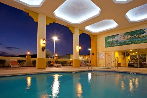 Outdoor pool, open 7 AM to 11 PM, sun loungers