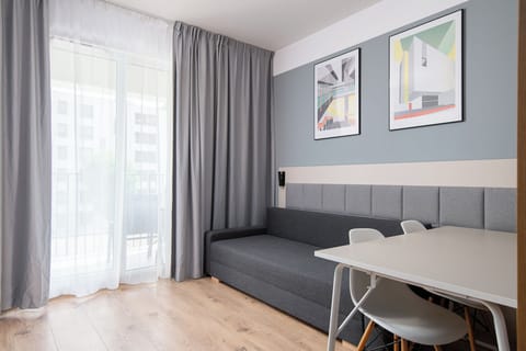 City Studio Suite | Desk, laptop workspace, free WiFi, bed sheets