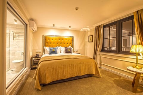 Luxury Class King Suite | Premium bedding, down comforters, Select Comfort beds, in-room safe