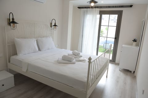 Deluxe Double Room | Free WiFi, bed sheets