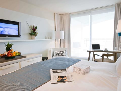 Classic Room, 1 King Bed, Terrace, Partial Sea View | Premium bedding, pillowtop beds, in-room safe, desk