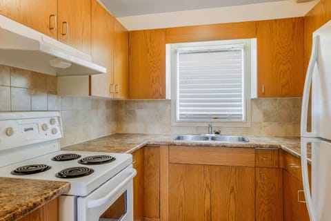 Suite, 2 bedrooms 4 beds | In-room safe, desk, iron/ironing board, free cribs/infant beds