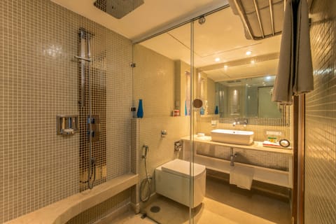 Hazel Suite | Bathroom | Shower, rainfall showerhead, free toiletries, hair dryer