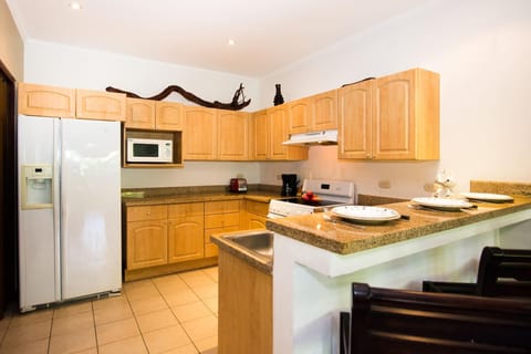 Condo, 2 Bedrooms, Ocean View | Private kitchen | Full-size fridge, microwave, stovetop, dishwasher