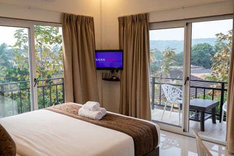 Deluxe Double Room | Egyptian cotton sheets, premium bedding, free WiFi