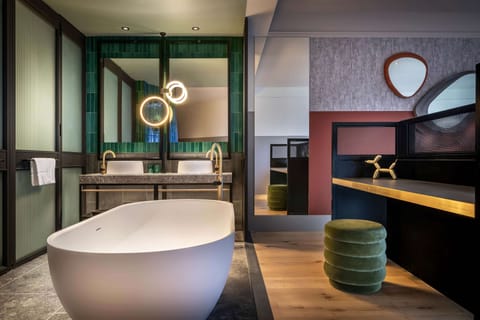 QT Junior Suite | Bathroom | Designer toiletries, hair dryer, bathrobes, slippers