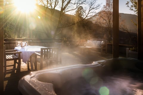 Glencoe House Suite with Hot Tub No.2 | Terrace/patio