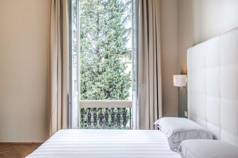 Minibar, in-room safe, individually decorated, individually furnished