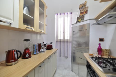 Basic Apartment, 1 Bedroom | Private kitchen