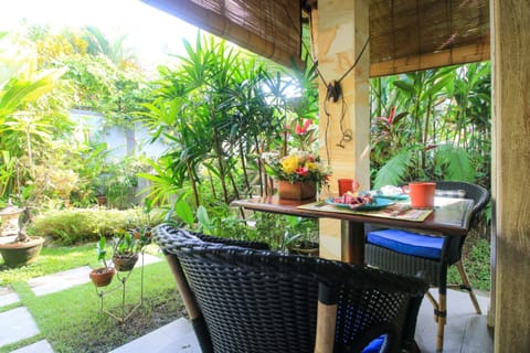 Villa, 3 Bedrooms, Private Pool, Garden View | Outdoor dining