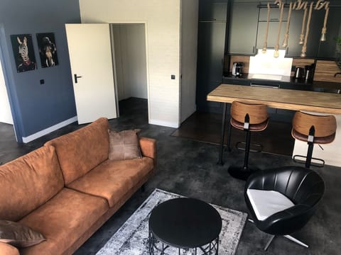 Apartment | In-room safe, desk, blackout drapes, iron/ironing board