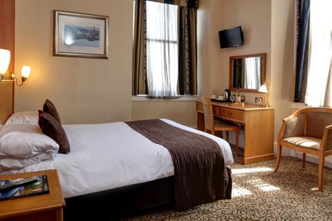 In-room safe, free WiFi, bed sheets