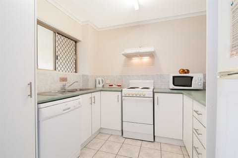 Standard Apartment, 1 Bedroom | Private kitchen | Full-size fridge, microwave, stovetop, dishwasher