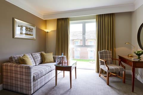 Superior King (1 King bed) | Living area | LCD TV