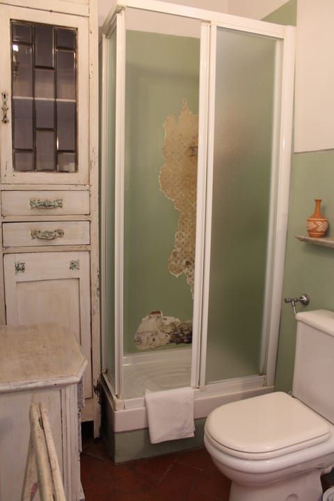 Double Room (La Terrazza) | Bathroom | Shower, designer toiletries, hair dryer, bidet