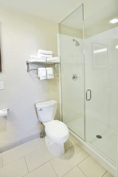 Junior Suite, 1 Bedroom | Bathroom | Hair dryer, towels