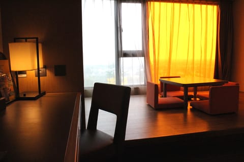 Japanese Family Room (Included 2-days ticket for single theme park) | Down comforters, in-room safe, free WiFi, bed sheets