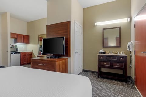 Suite, Multiple Beds, Non Smoking | Egyptian cotton sheets, premium bedding, down comforters, pillowtop beds