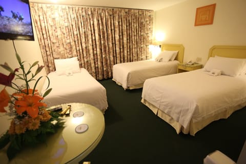 Triple Room | 1 bedroom, Frette Italian sheets, pillowtop beds, in-room safe