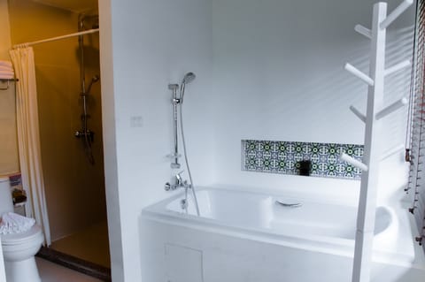 Junior Suite | Deep soaking bathtub