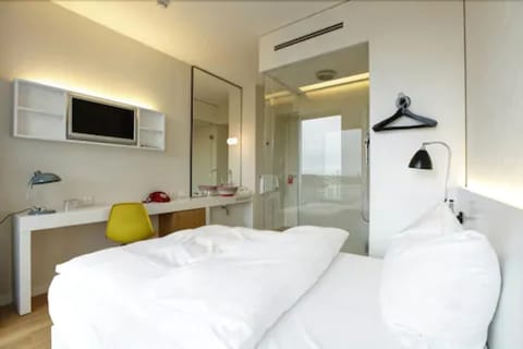 Deluxe Double Room | Premium bedding, pillowtop beds, in-room safe, individually decorated