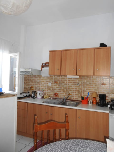 Apartment, 1 Bedroom, Balcony, Garden View | Interior